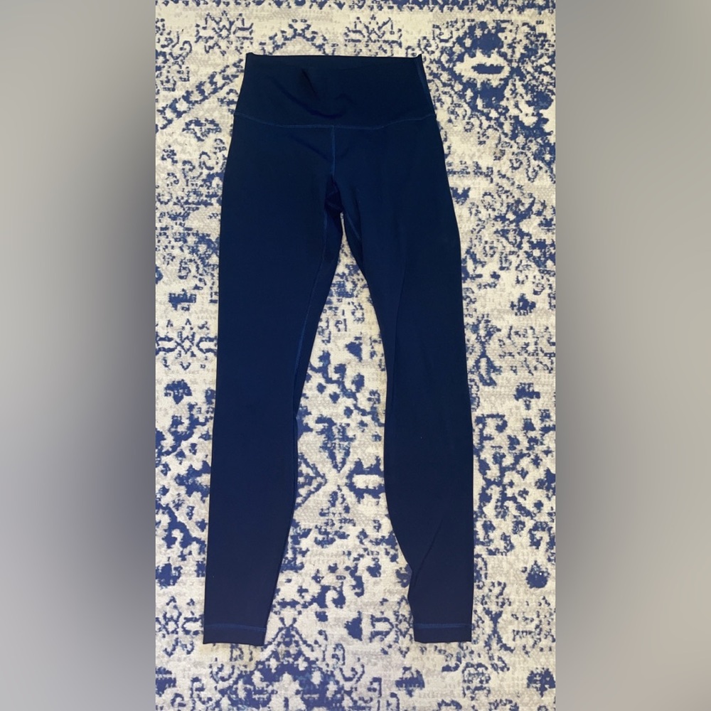 LULU LEMON| Size 6 Legging| Navy Blue